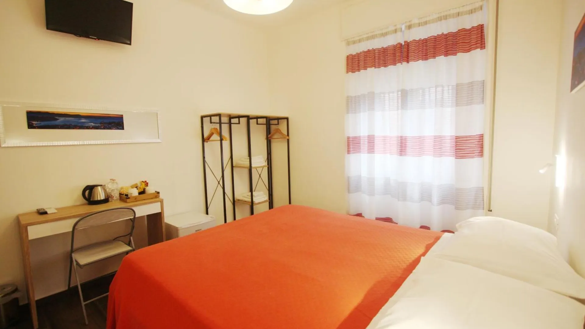 Barbj'S Rooms لا سبيتسْيا 0*,  إيطاليا